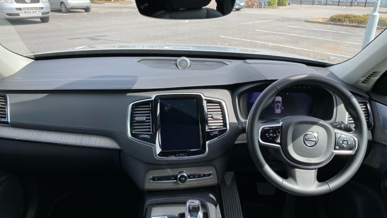 Volvo XC90 2.0 B5P Ultimate Dark 5dr AWD Geartronic Petrol Estate